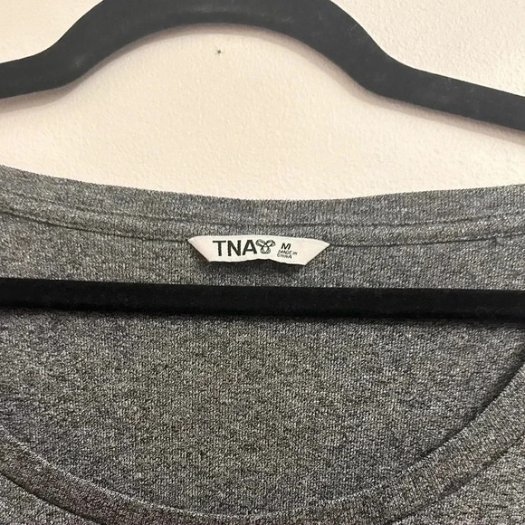 2 for 20  ARITZIA TNA 3/4 Sleeve top - Picture 5 of 5